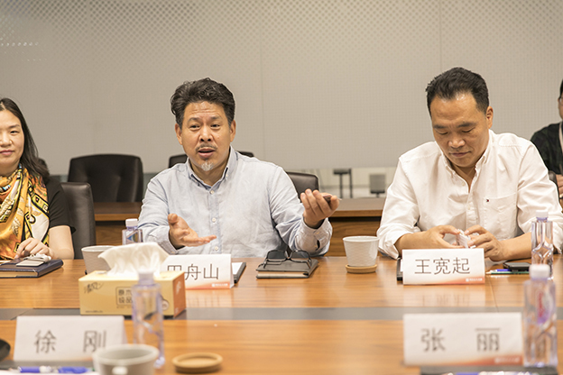 1665731317863045E180.jpg 3V7A0254_1.jpg