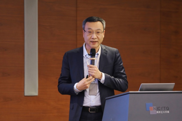 17697805941007637D4B.jpg 2.4.JPG