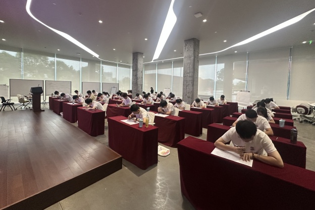 1753078881110811p2E1.jpg 9.1.jpg