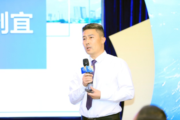 17536710712610301C52.jpg 3.7.JPG