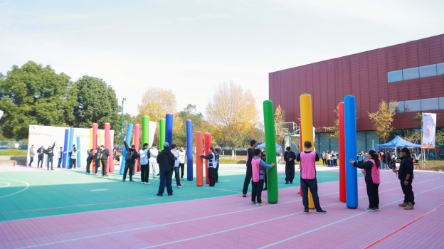 1763976124793204D67B.jpg 2.jpg