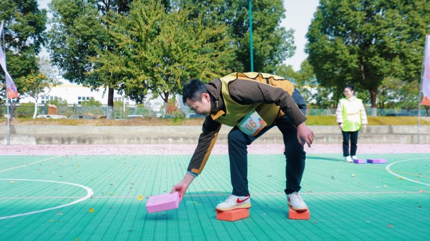 17642330071762158E9B.jpg 7.1.jpg