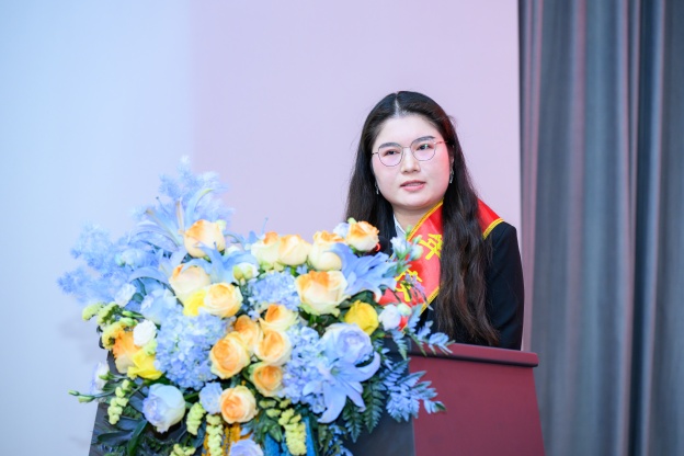 1770365886654384559E.jpg 9.3.jpg